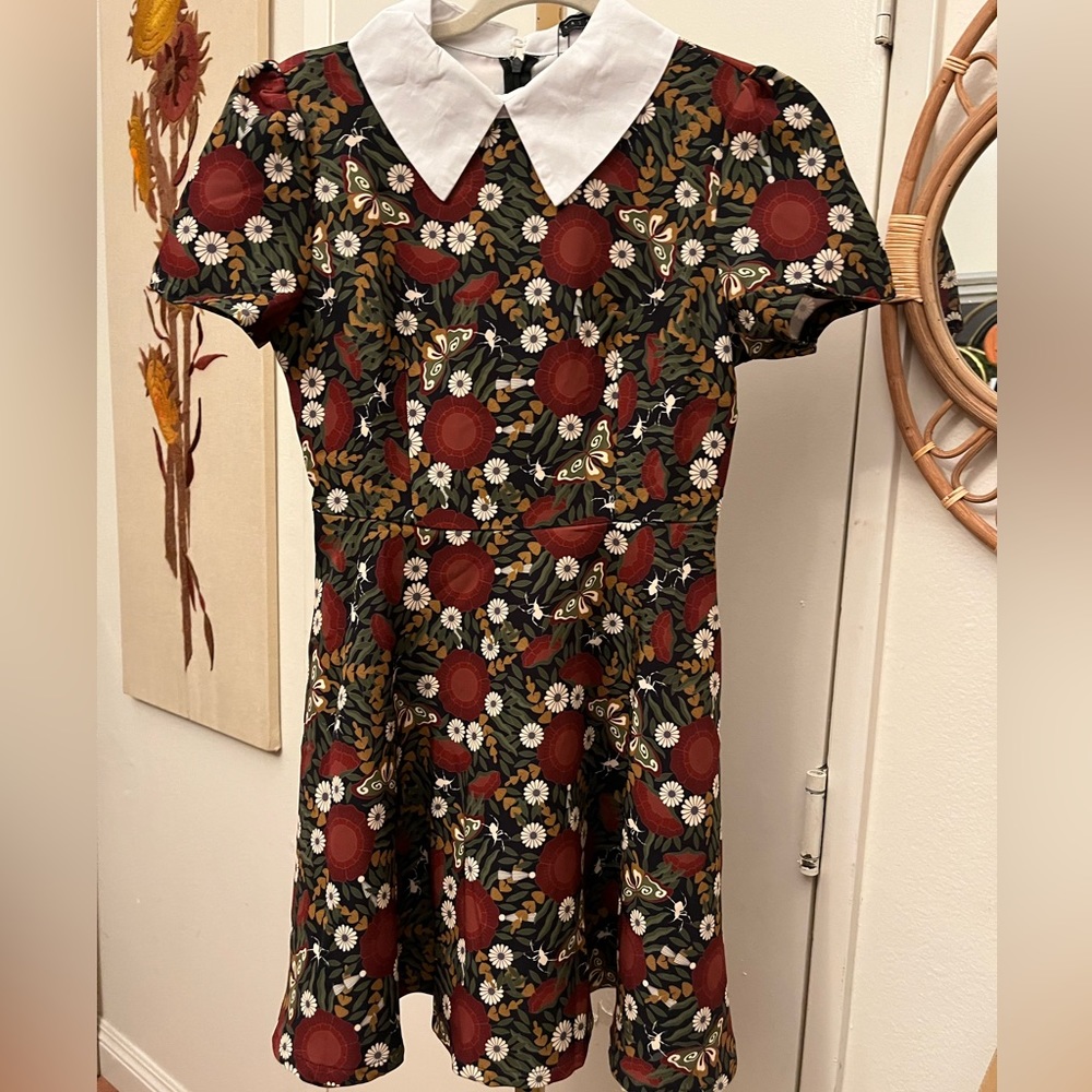 KATAKOMB BLACK FLORAL DRESS PETER PAN COLLAR SIZE SMALL